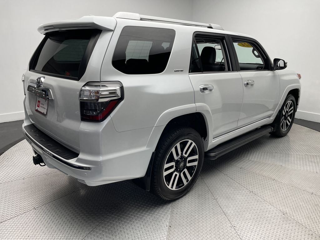 2024 Toyota 4Runner Limited photo 3