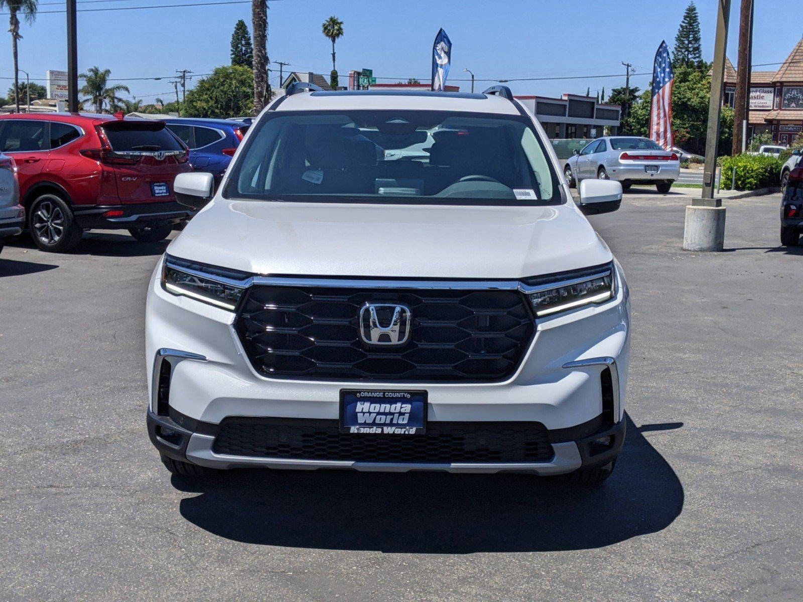 2025 Honda Pilot Touring photo 2