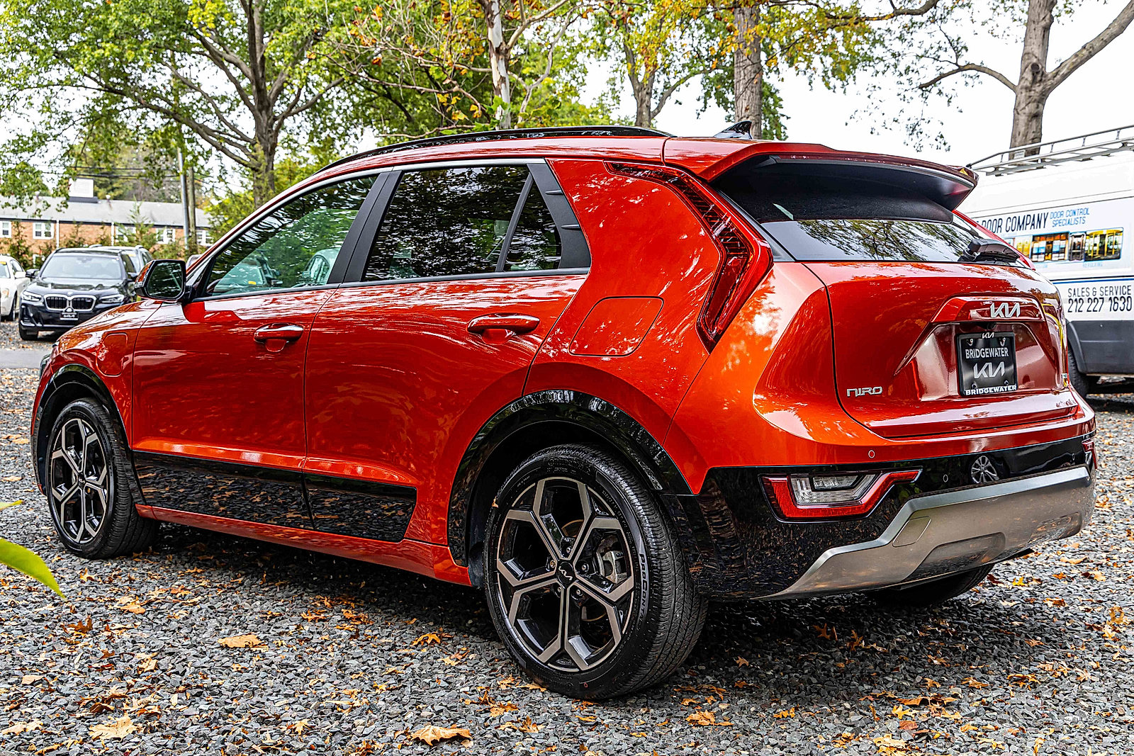 2023 Kia Niro Plug-In Hybrid SX Touring photo 4