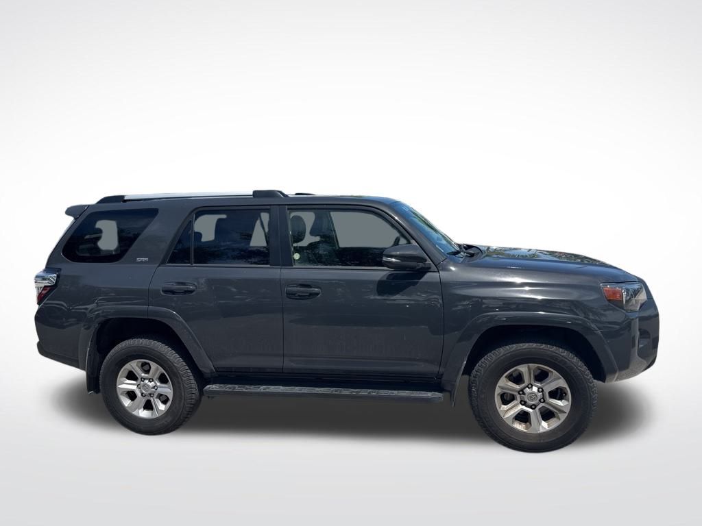 2024 Toyota 4Runner SR5 Premium photo 3