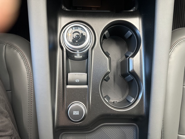 2025 Ford Explorer photo 25