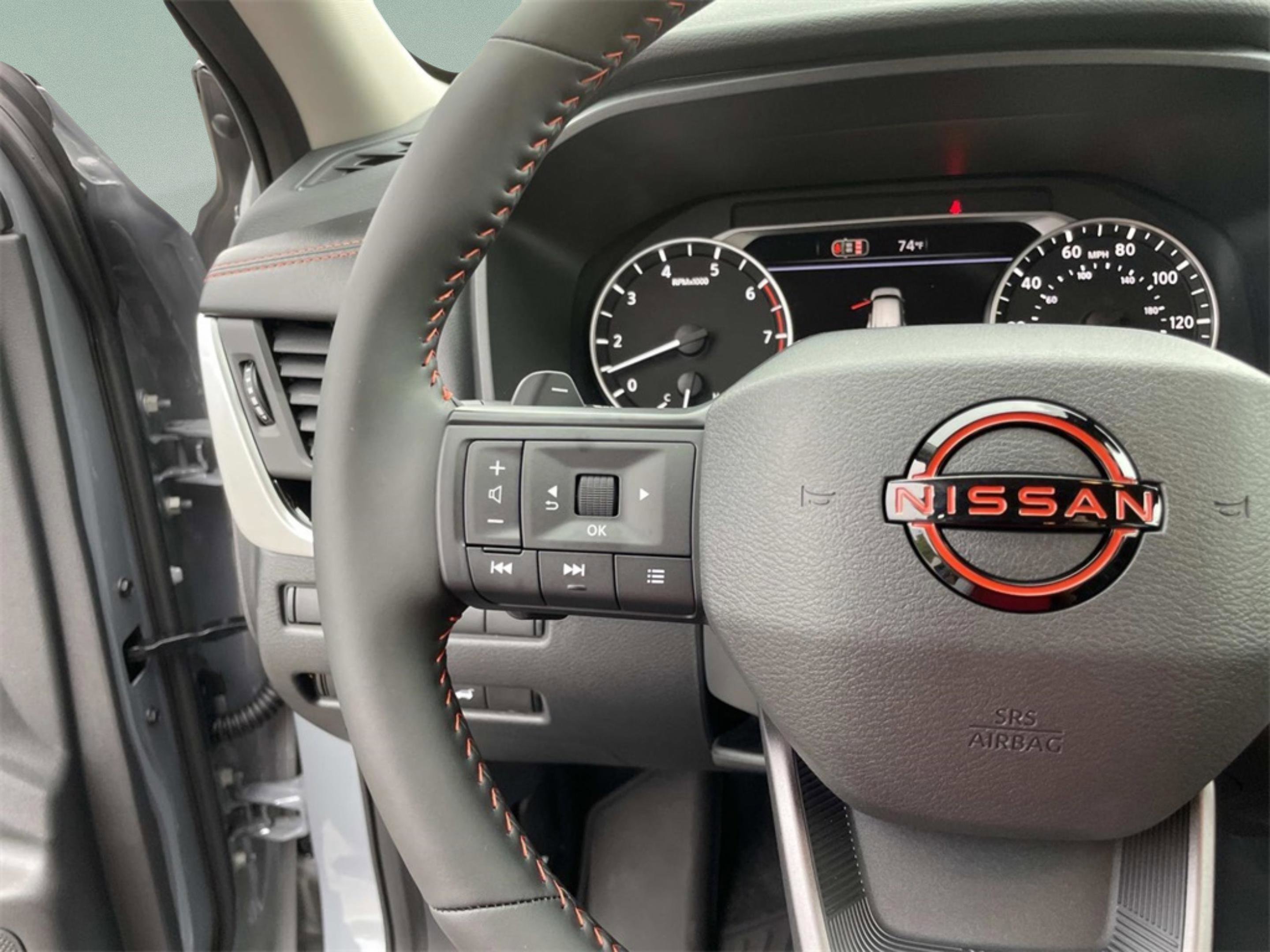 2026 Nissan Rogue AWD photo 12