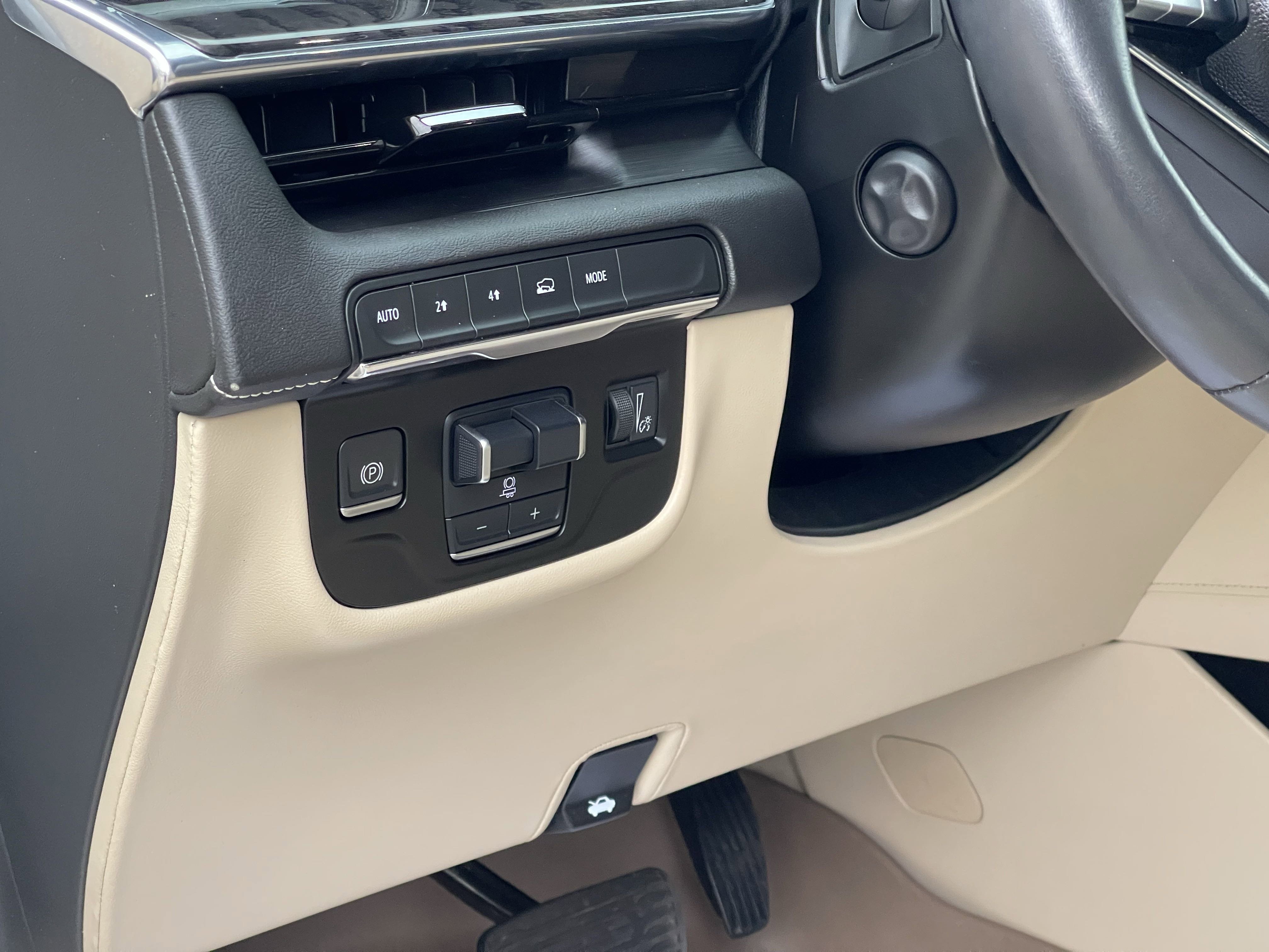 2023 Cadillac Escalade ESV Premium Luxury photo 3