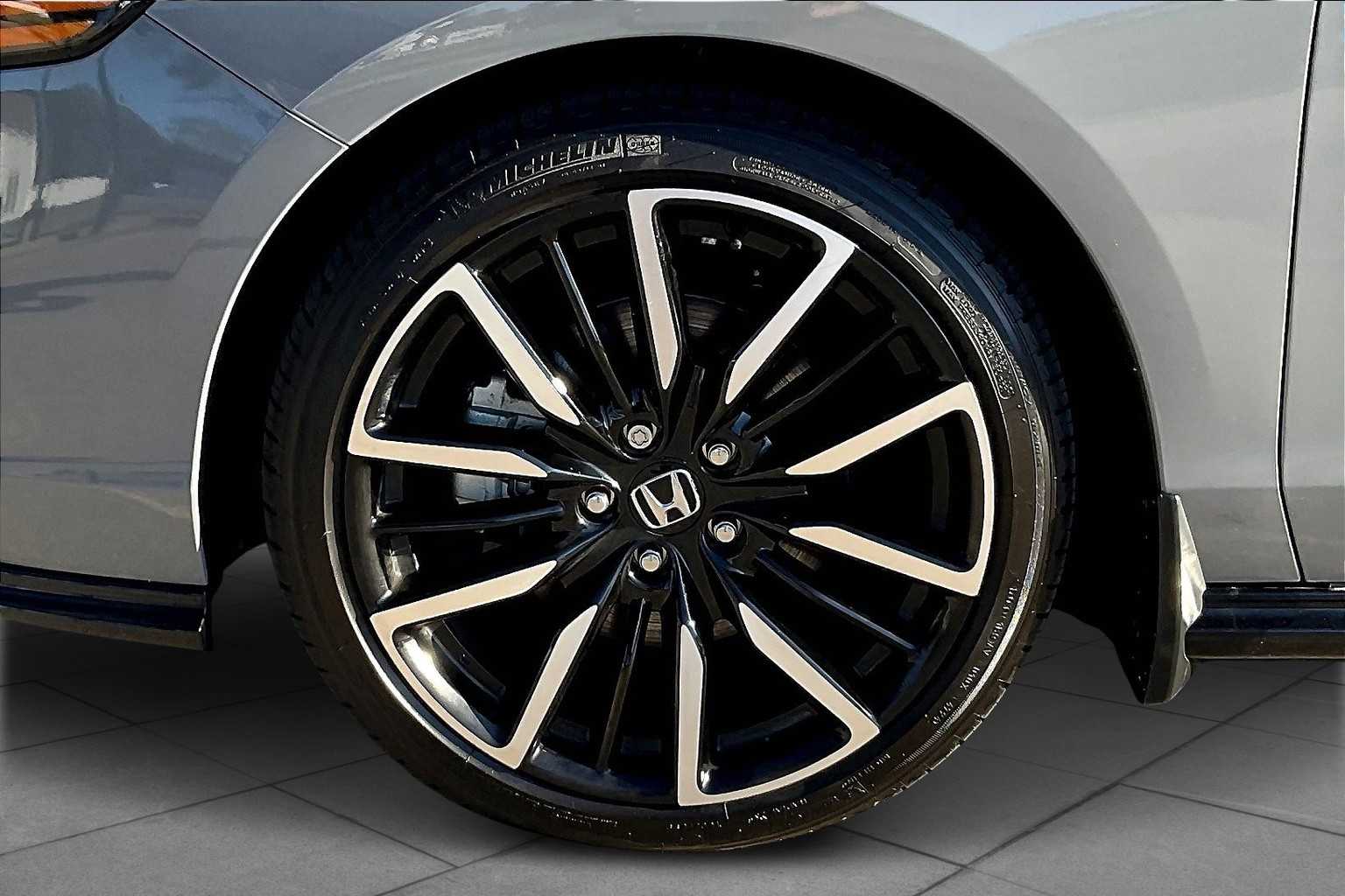 2024 Honda Accord Hybrid Touring photo 9
