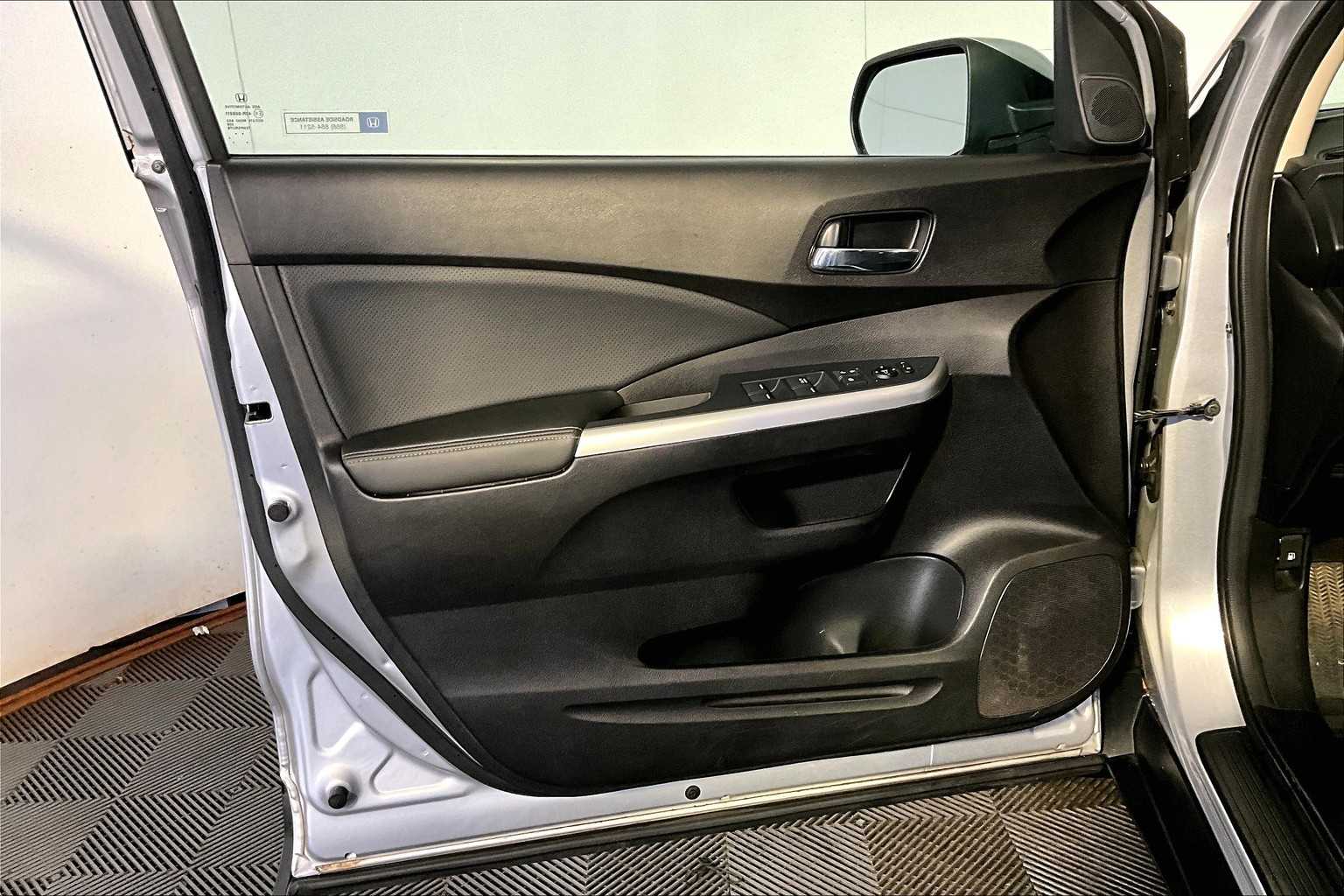 2016 Honda CR-V EX-L photo 21