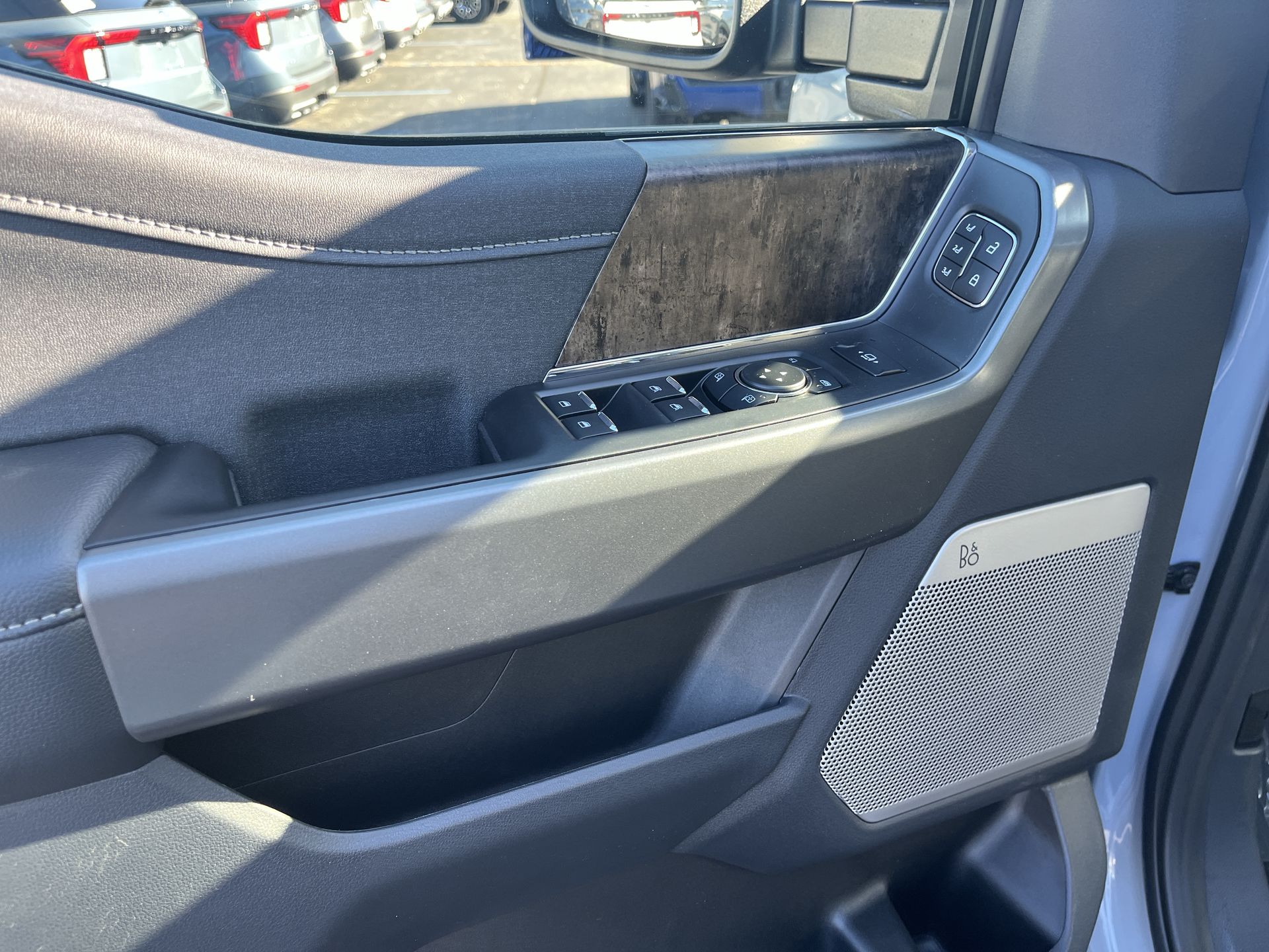 2026 Ford F-250 Lariat photo 4