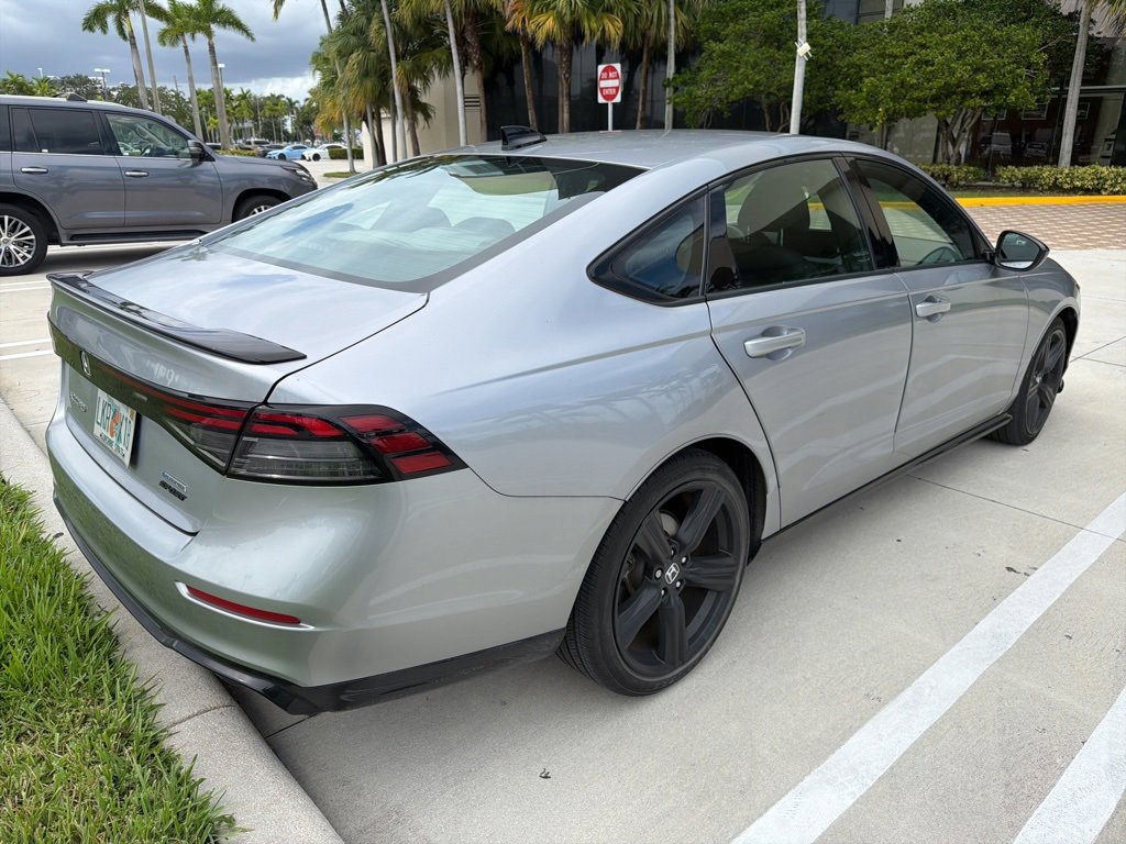 2023 Honda Accord Hybrid Sport-L photo 9
