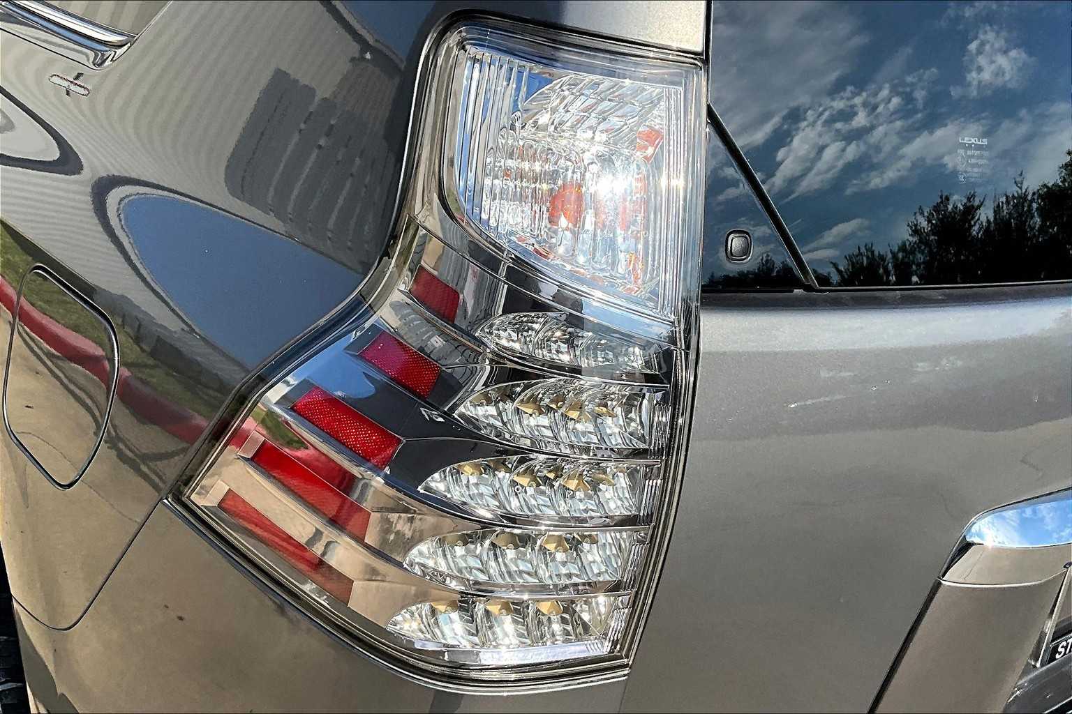 2014 Lexus GX 460 Base photo 26