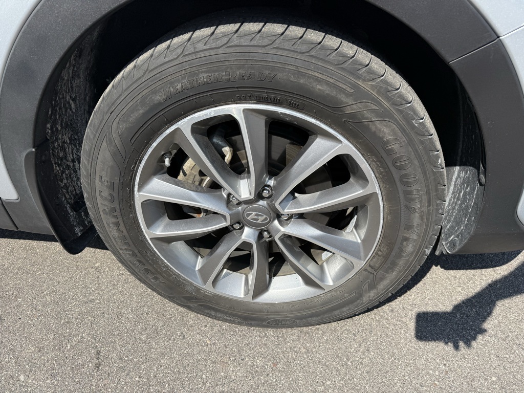2017 Hyundai Santa Fe Limited photo 6