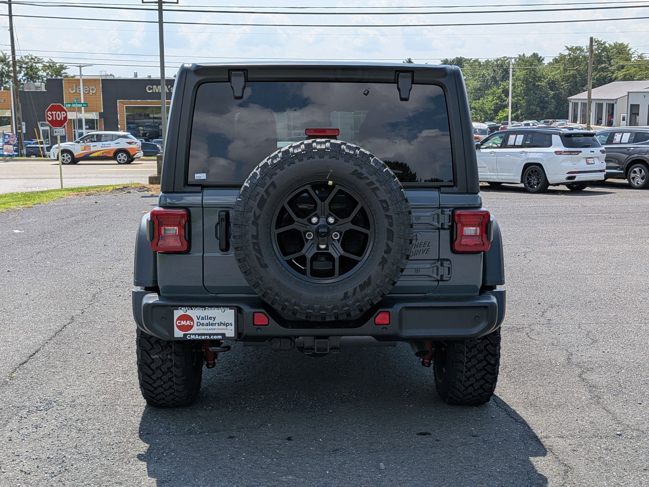 2025 Jeep Wrangler Willys photo 6