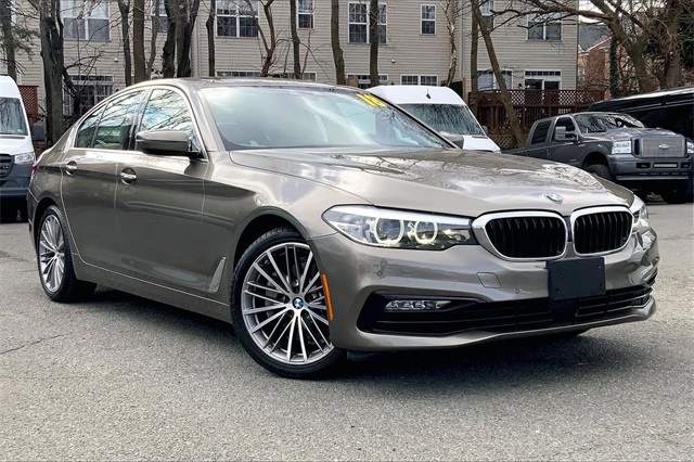 2018 BMW 5 Series 540i's photo