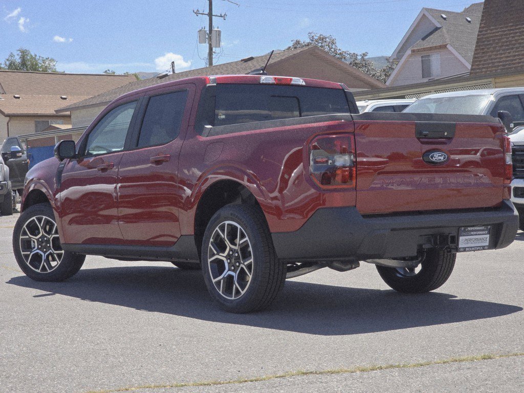 2025 Ford Maverick Lariat photo 2