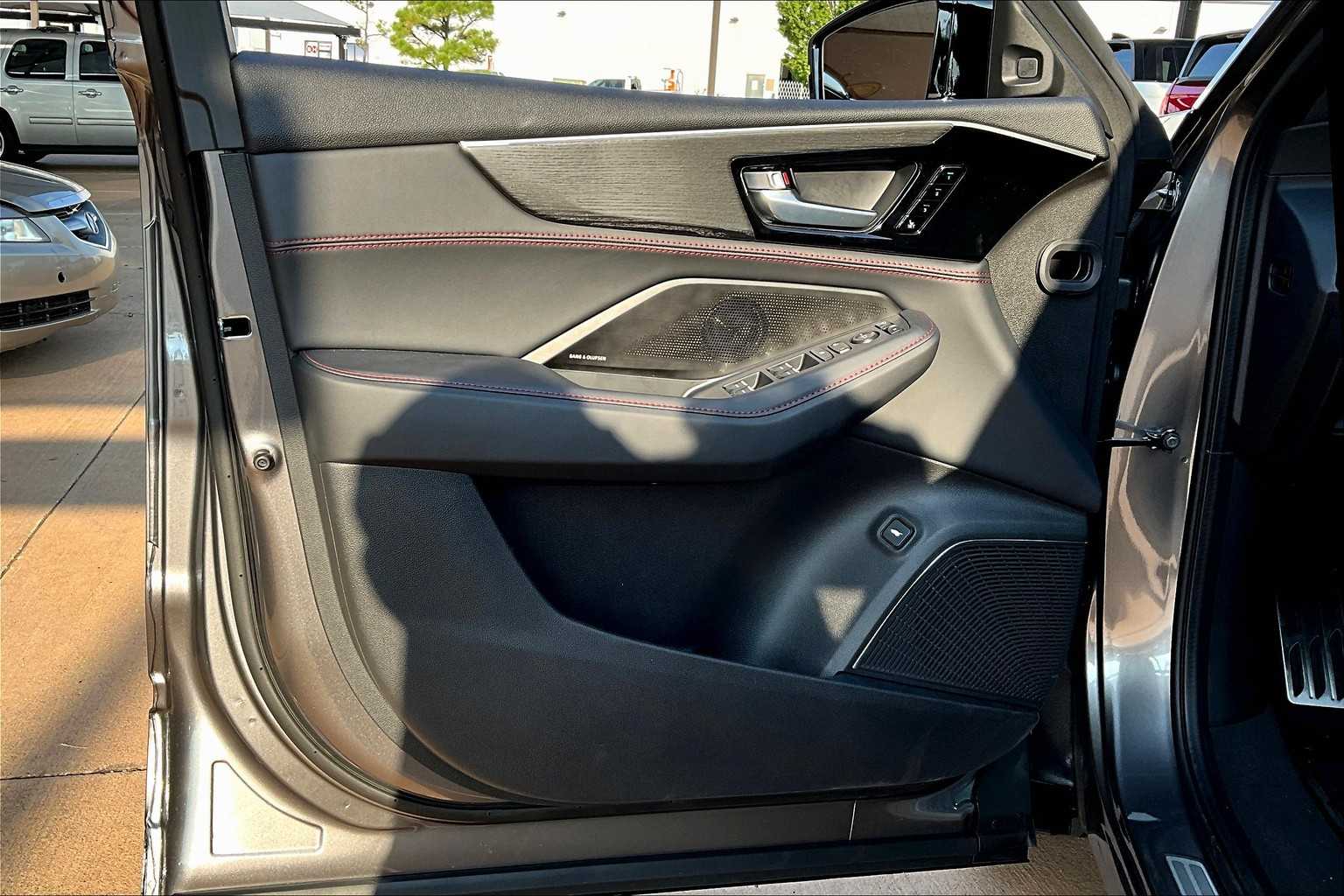 2026 Acura MDX SH-AWD Type S Advance photo 10