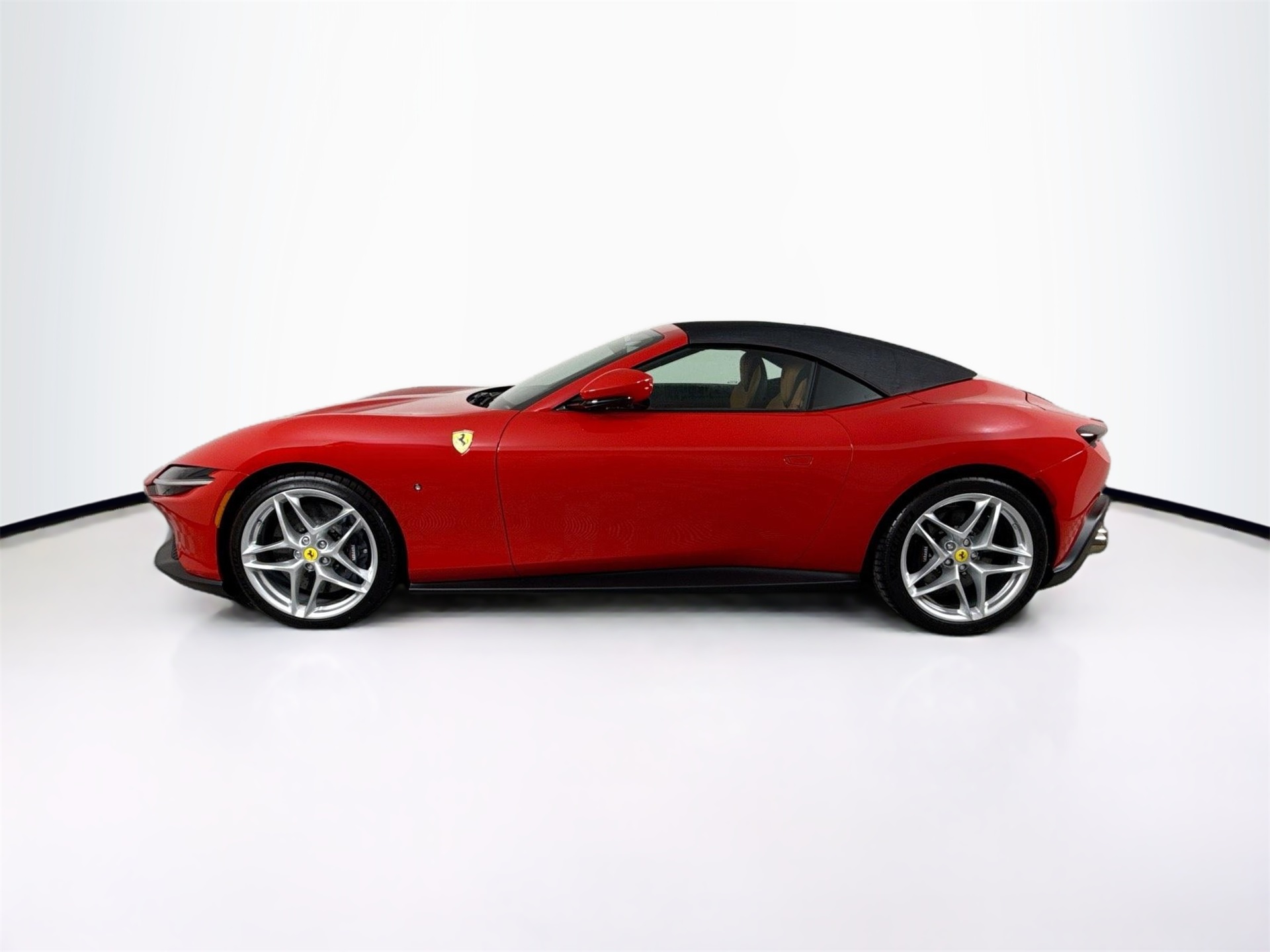 2024 Ferrari Roma Base photo 4