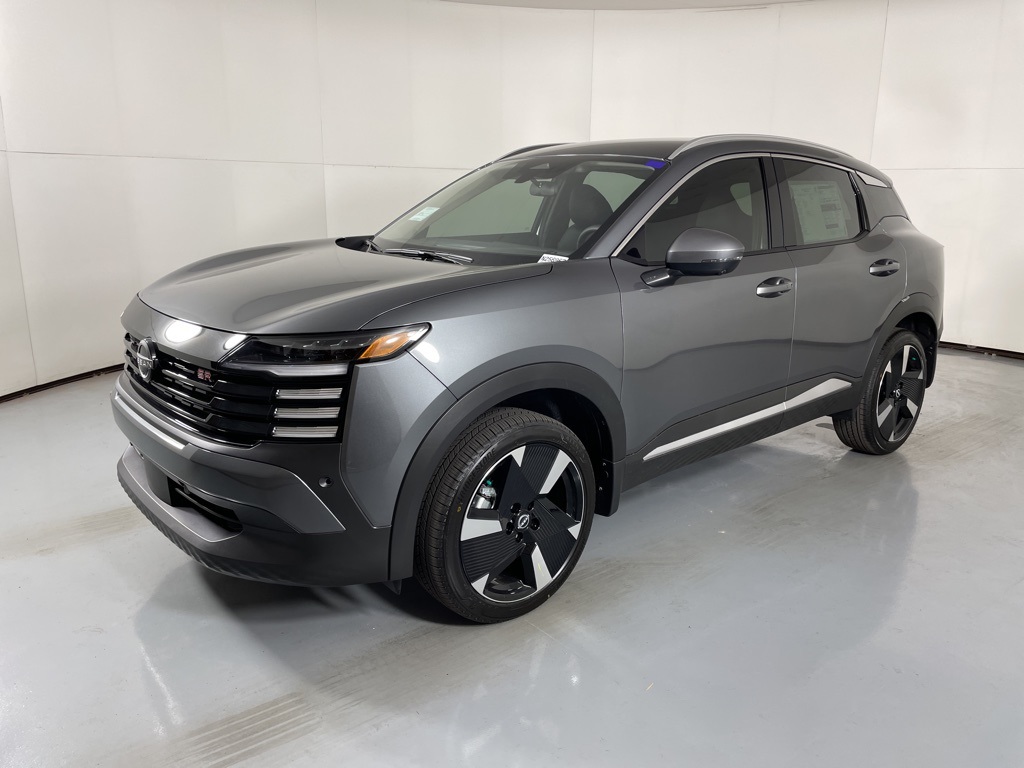 2025 Nissan Kicks SR photo 2