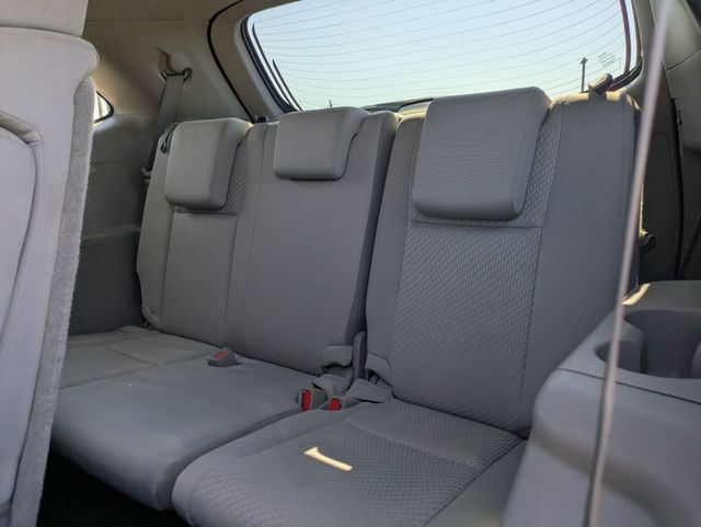 2019 Toyota Highlander LE photo 22