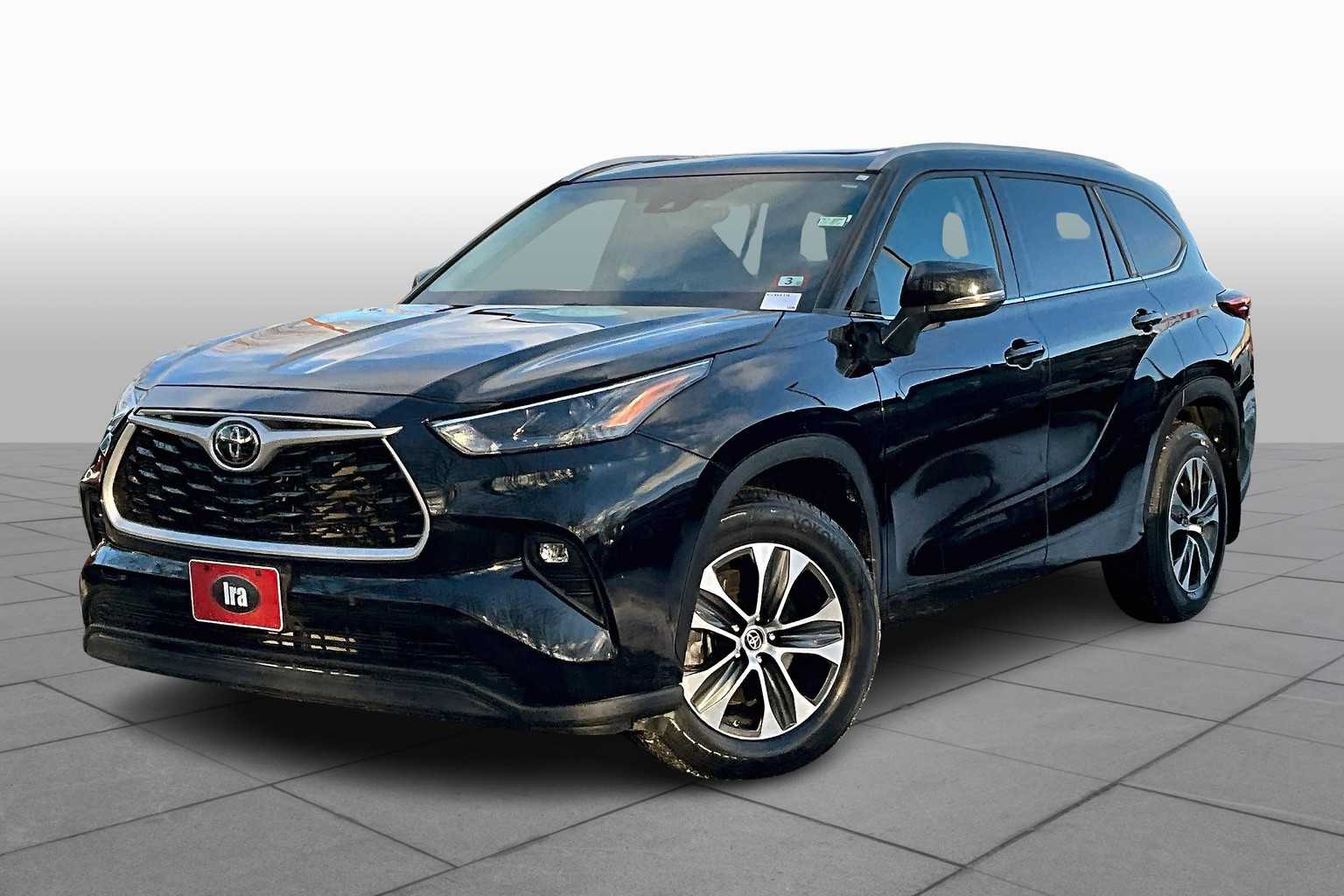 Certified Pre-Owned 2022 Toyota Highlander XLE Sport Utility in ...