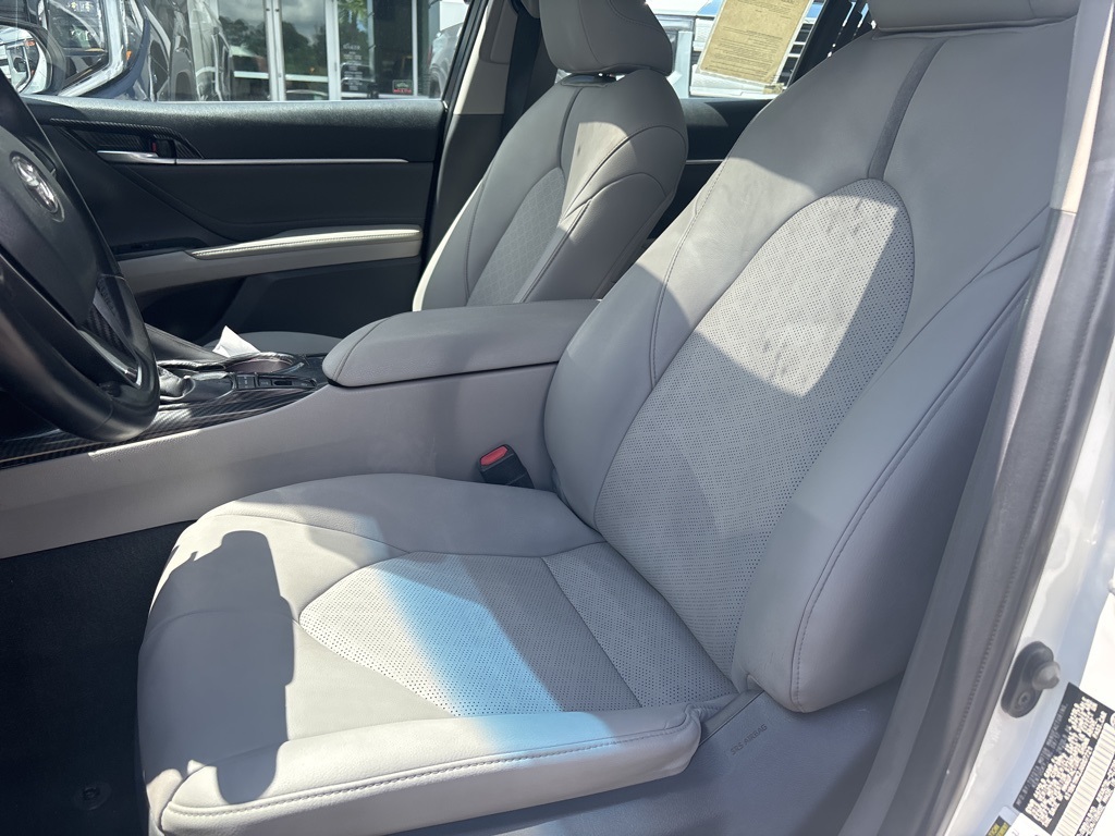 2018 Toyota Camry XSE photo 15