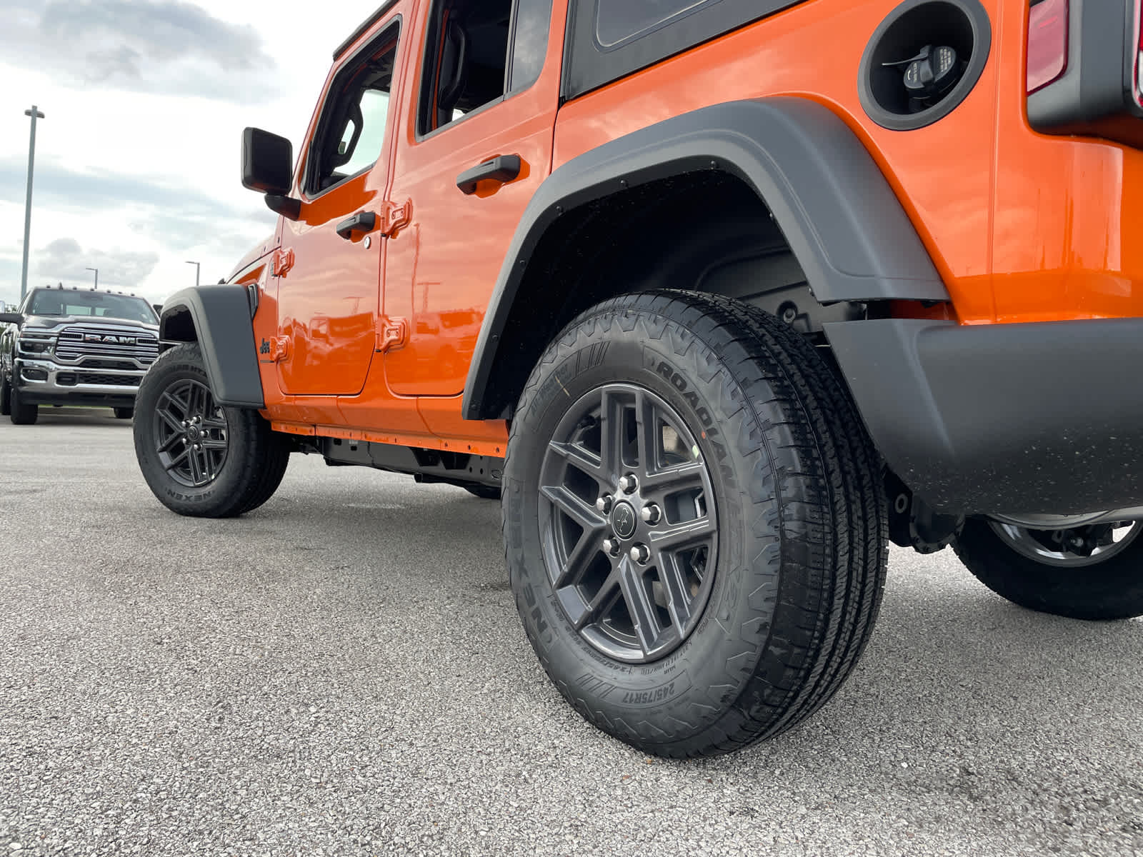 2025 Jeep Wrangler Sport S photo 4