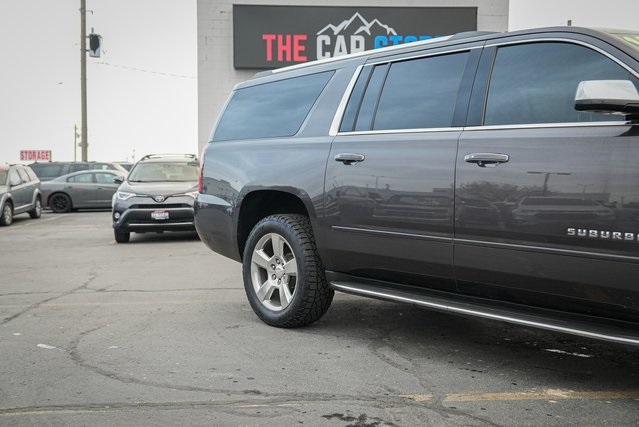 2017 Chevrolet Suburban Premier photo 4
