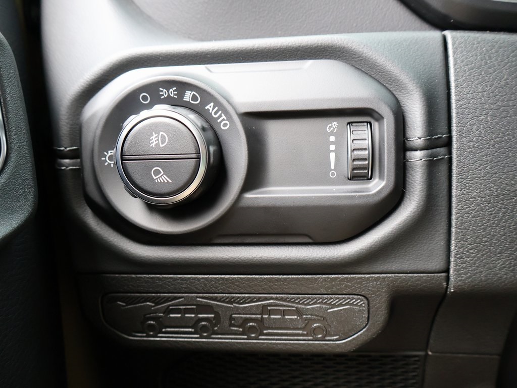 2025 Jeep Gladiator Sport photo 27