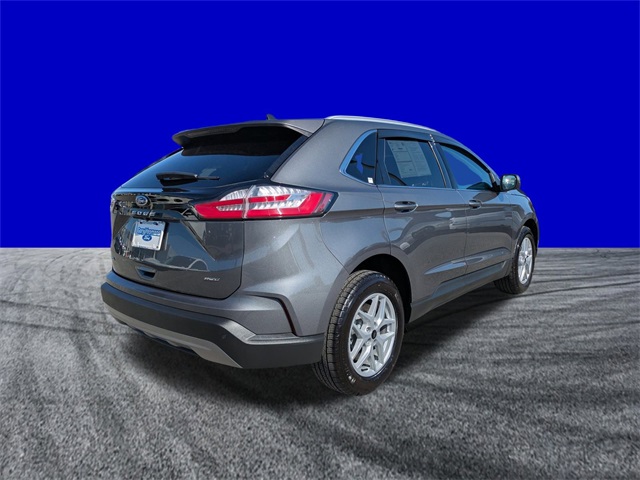 2024 Ford Edge SEL photo 2