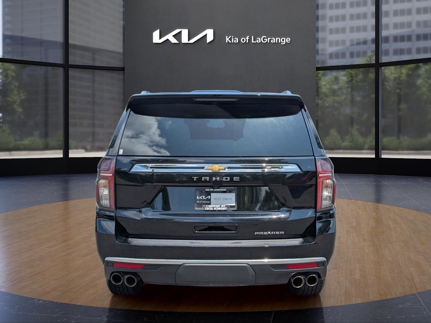 2023 Chevrolet Tahoe Premier photo 4