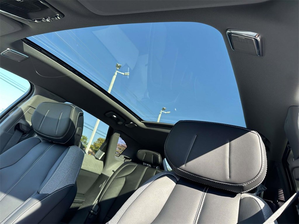 2025 Cadillac Optiq Sport photo 17