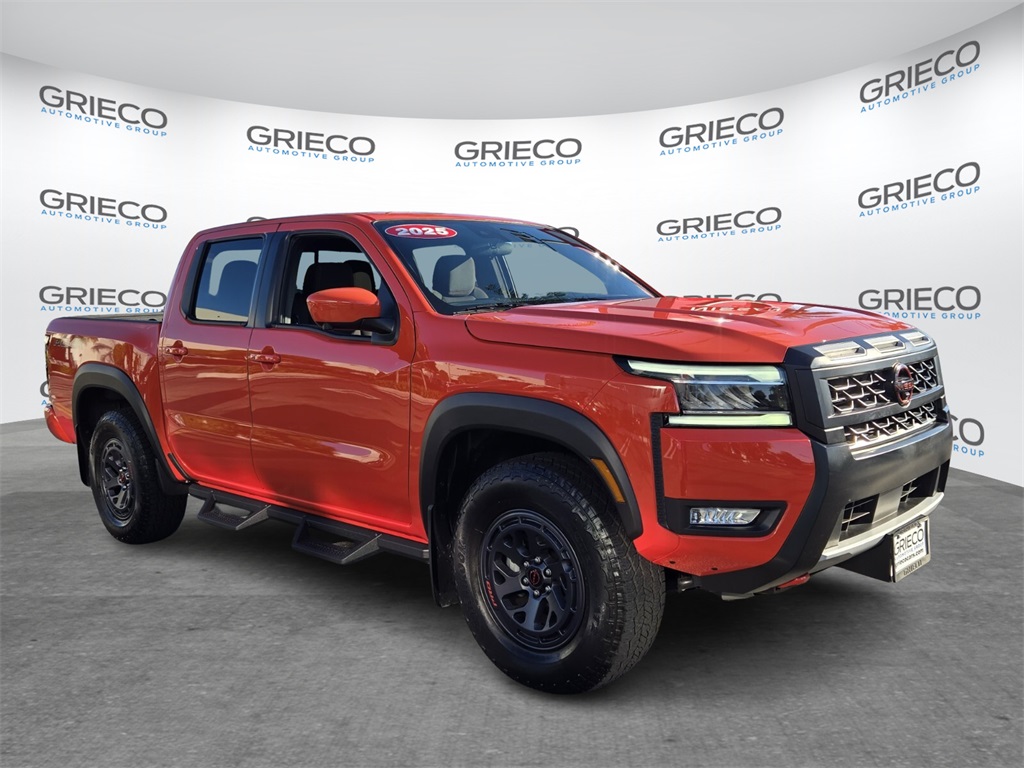 2025 Nissan Frontier PRO-4X's photo