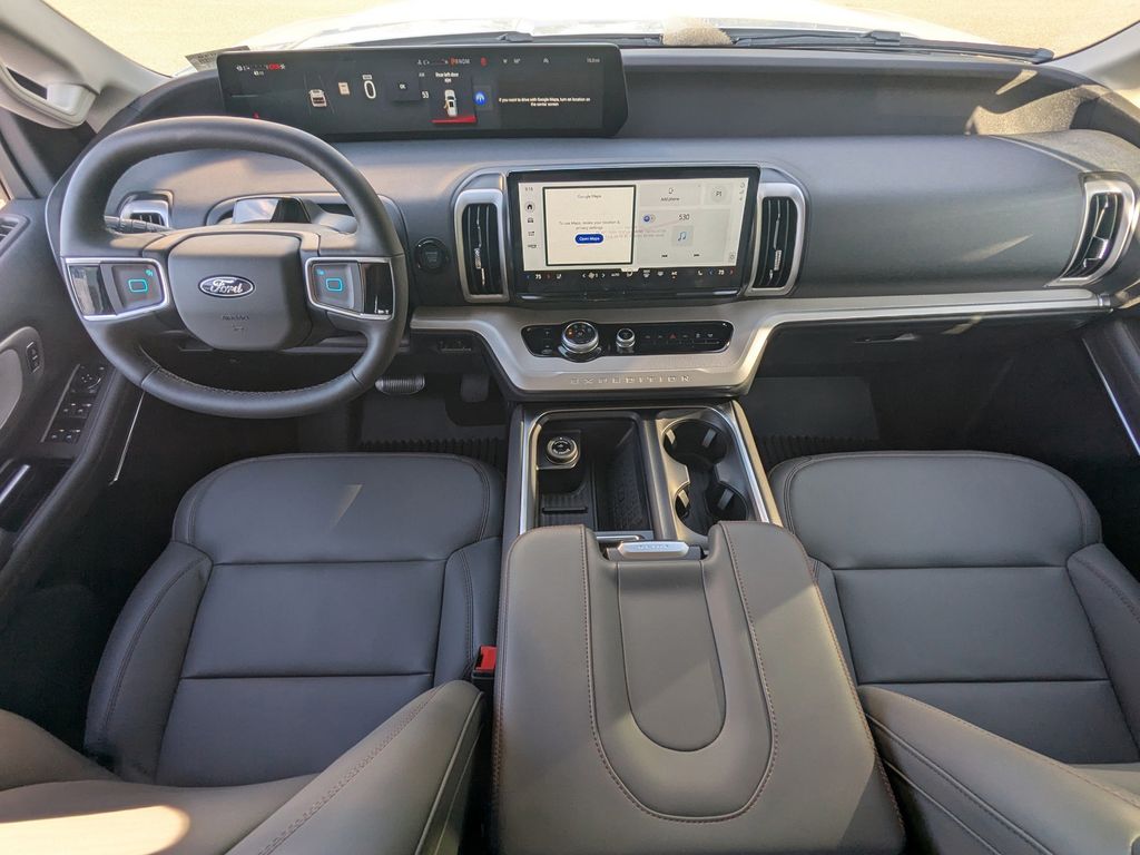 2025 Ford Expedition photo 18