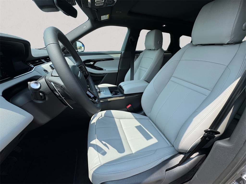 2026 Land Rover Range Rover Evoque S photo 9