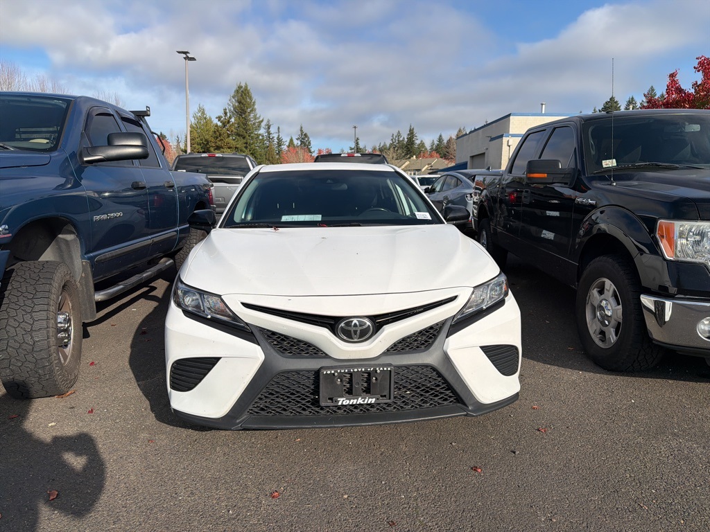 2019 Toyota Camry L photo 2