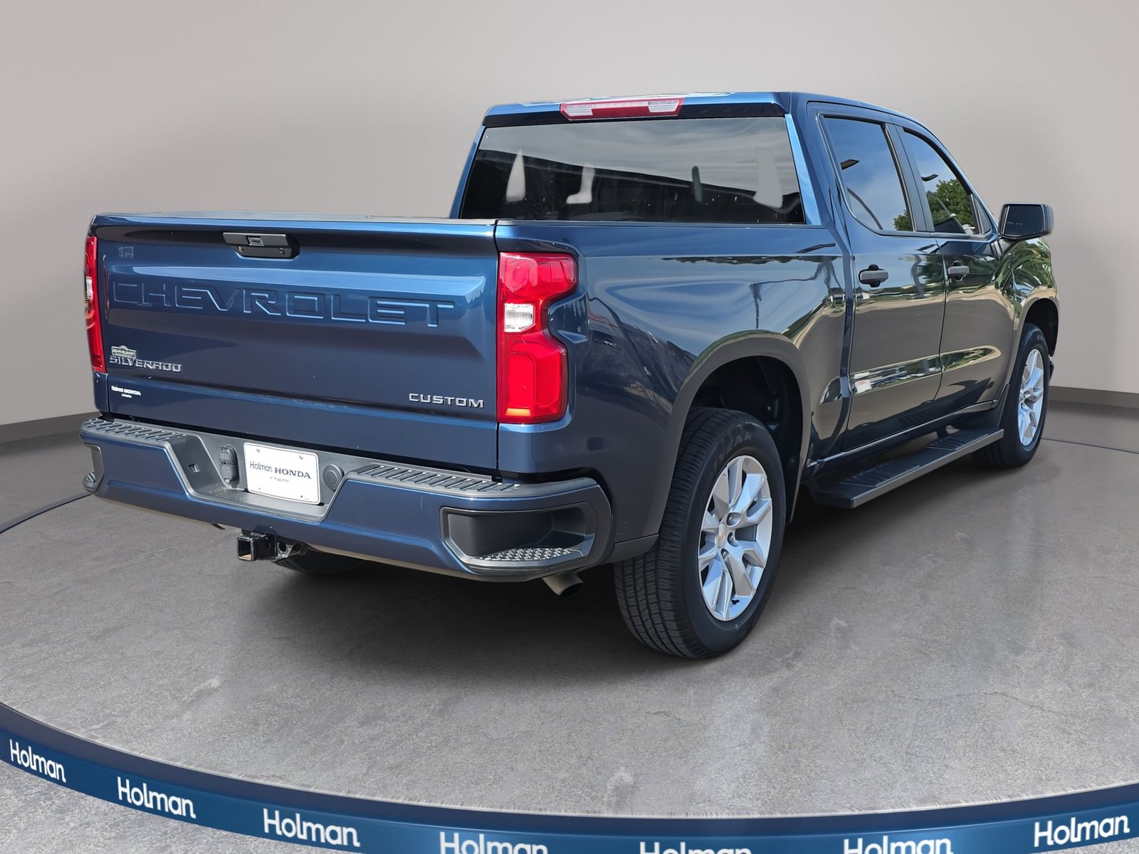 2021 Chevrolet Silverado 1500 Custom photo 3