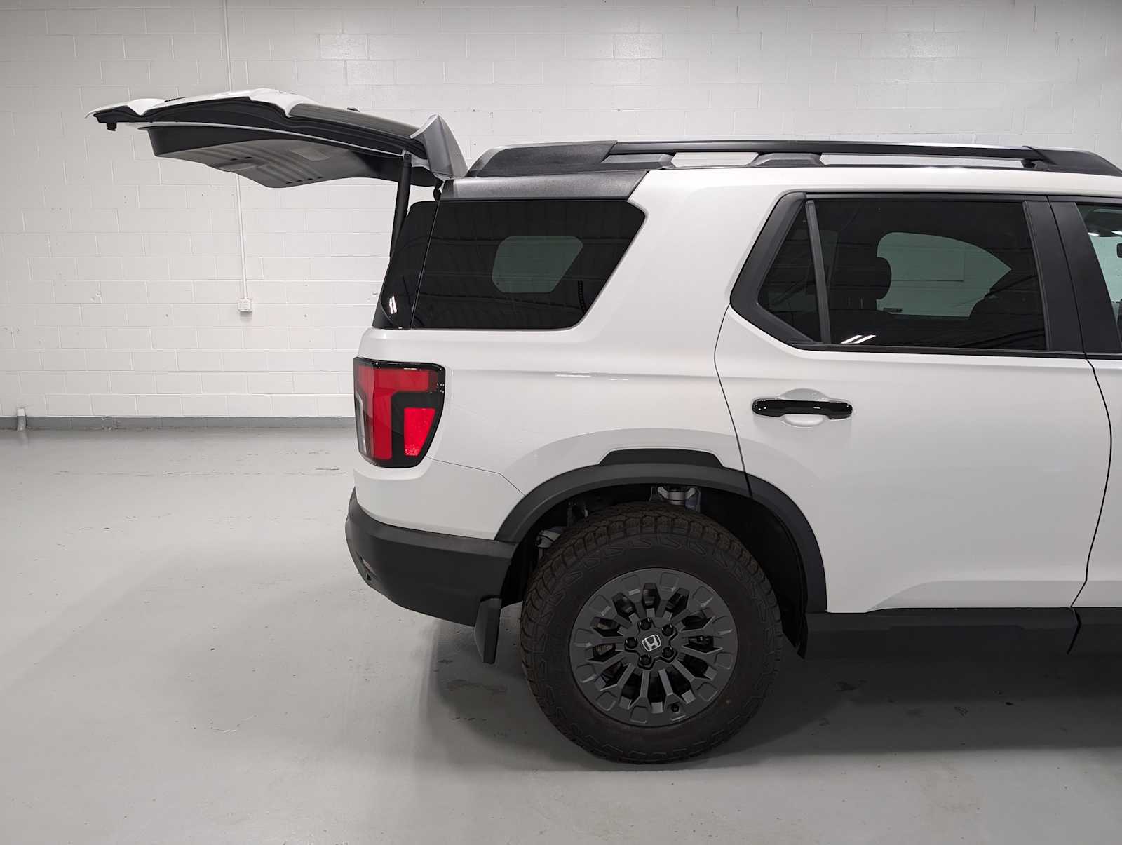 2026 Honda Passport TrailSport photo 5