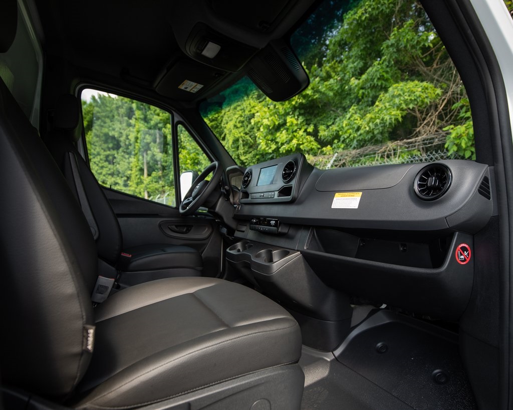 2023 Mercedes-Benz Sprinter Cab Chassis Base