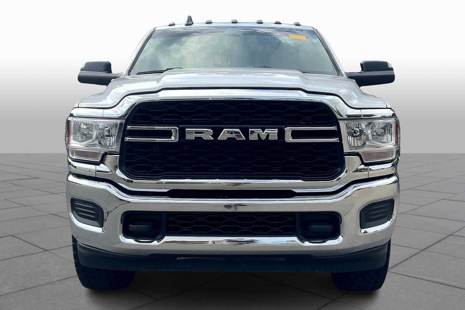 2021 Ram 2500 Tradesman photo 3