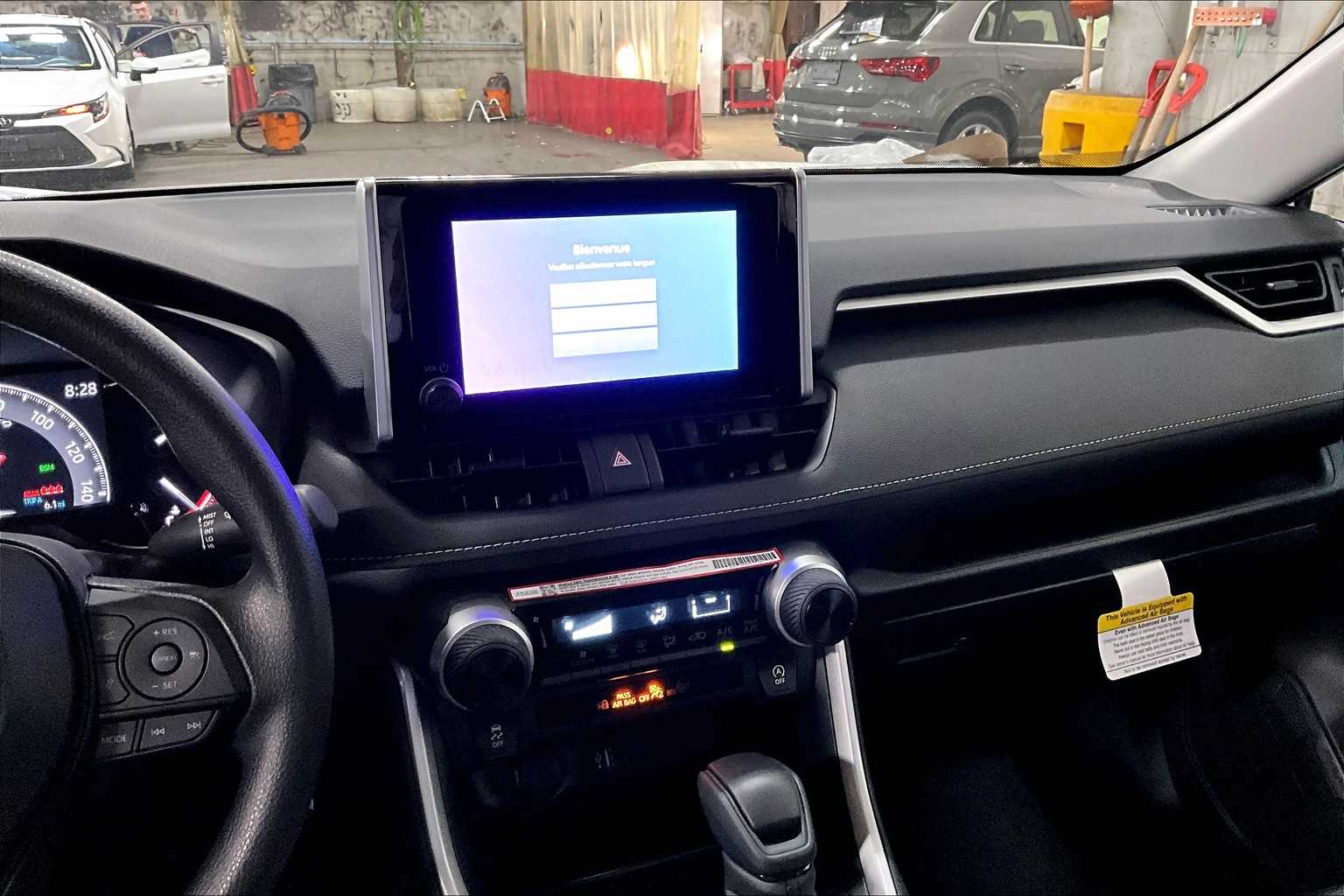 2025 Toyota RAV4 LE photo 6