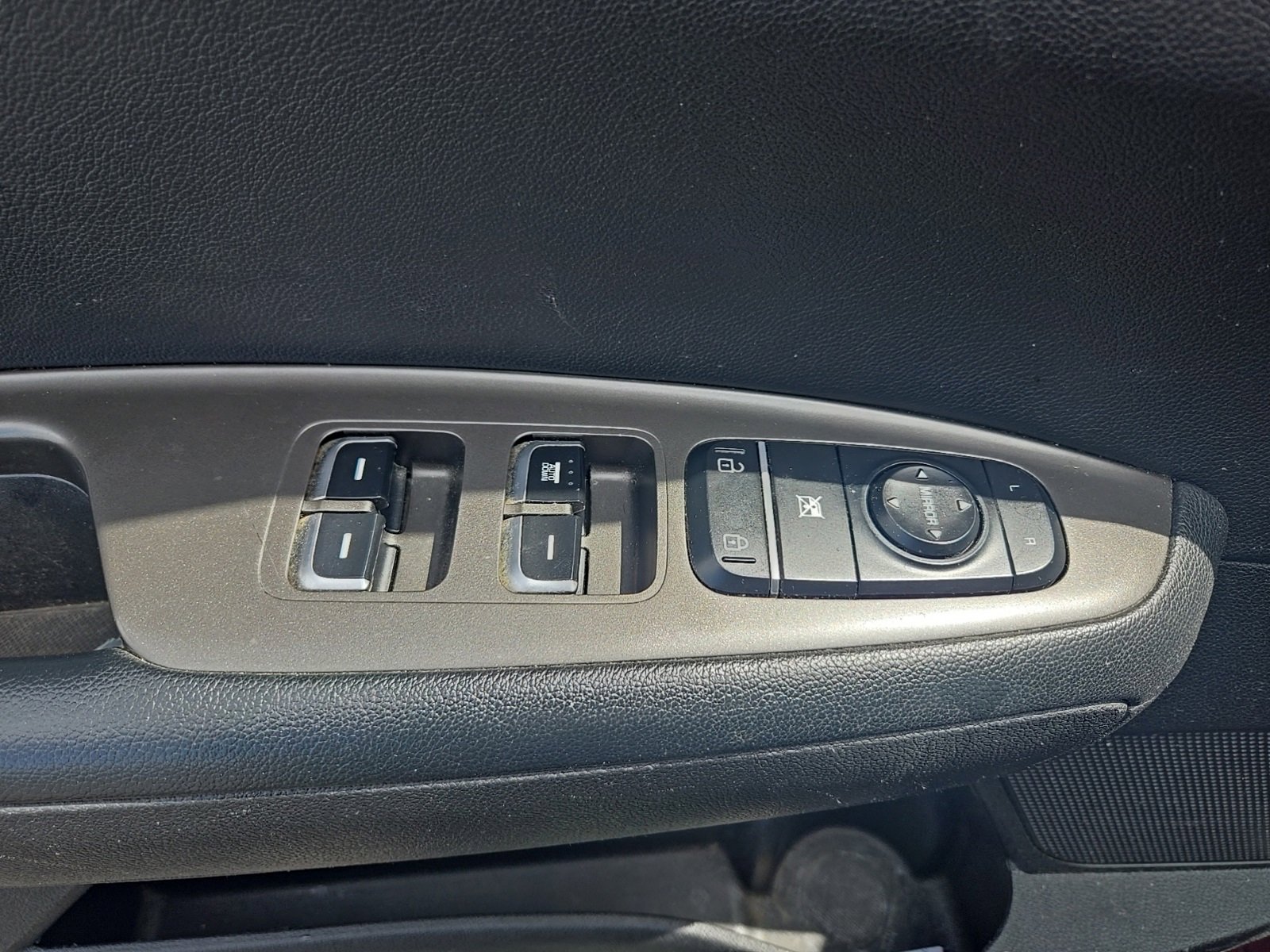 2019 Kia Optima LX photo 17
