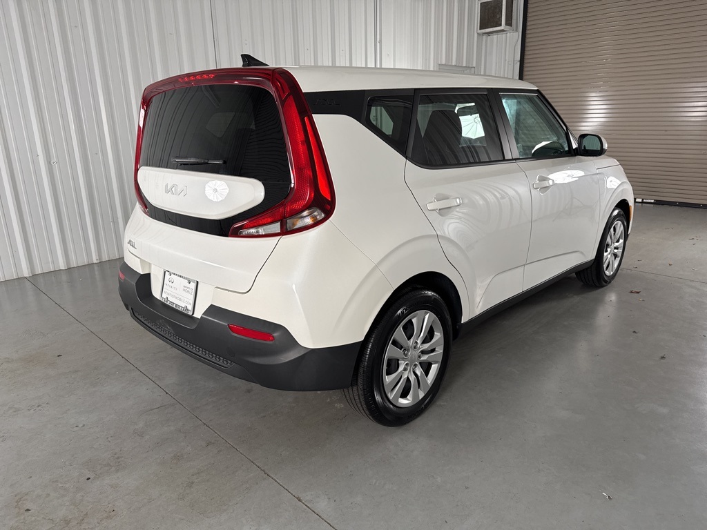 2022 Kia Soul LX photo 15