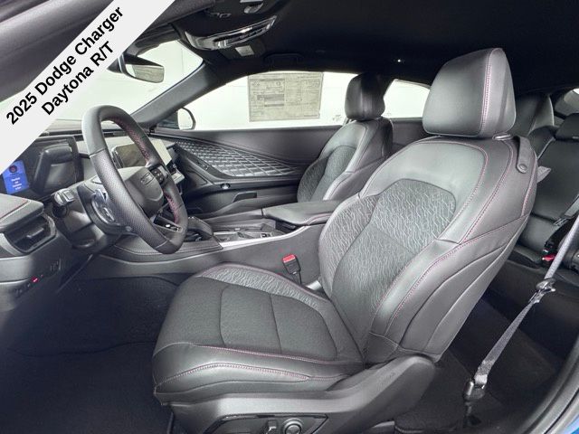 2025 Toyota RAV4 LE photo 17