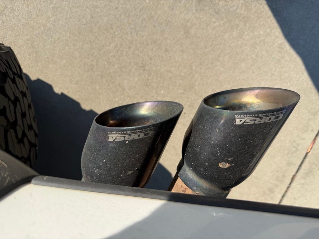 2013 Ford F-150 SVT Raptor photo 2