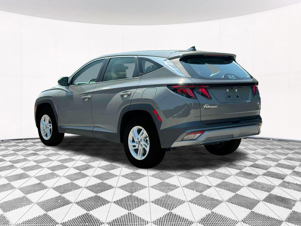 2025 Hyundai Tucson SE photo 5