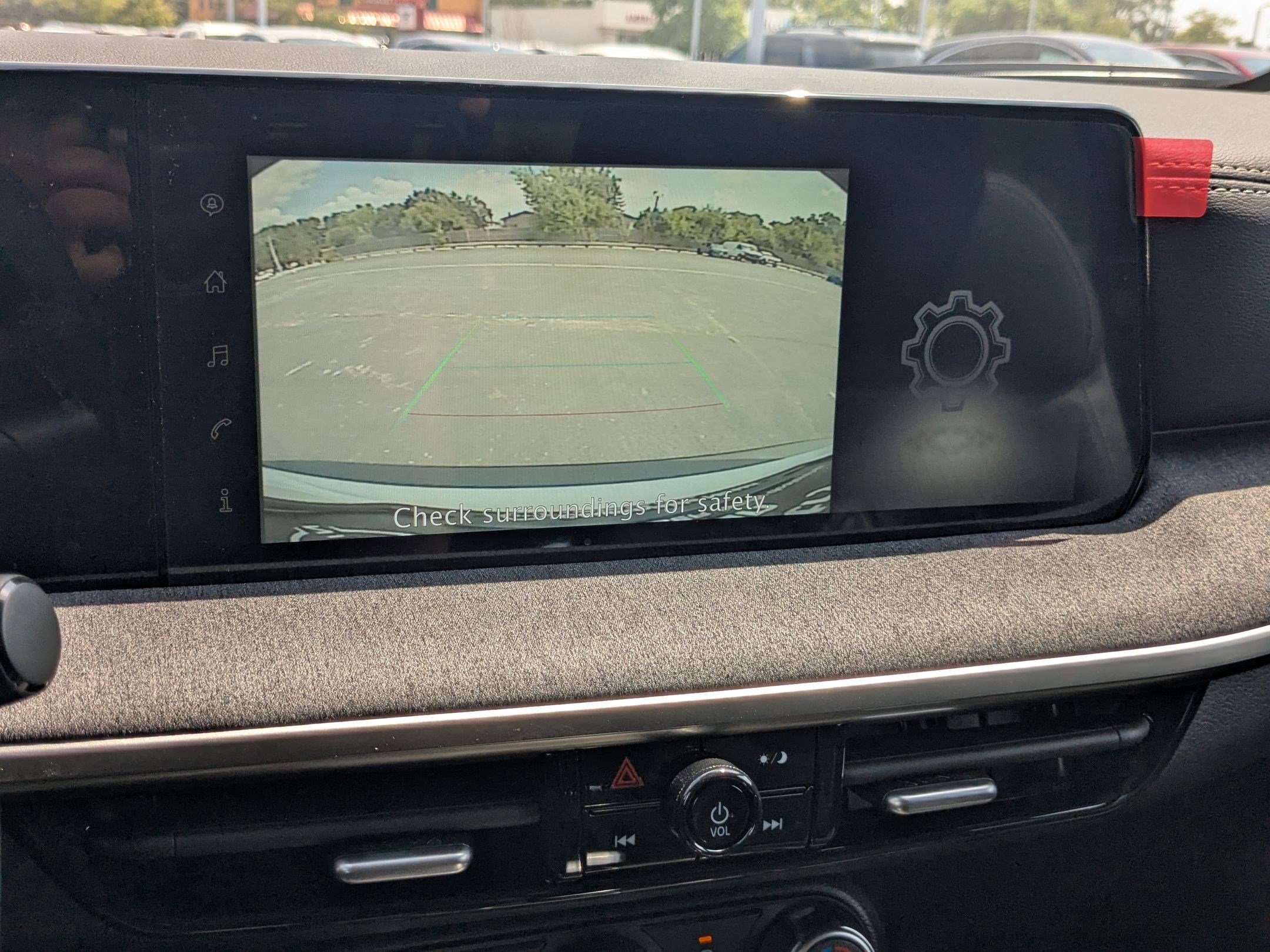 2025 Nissan Kicks SV photo 10