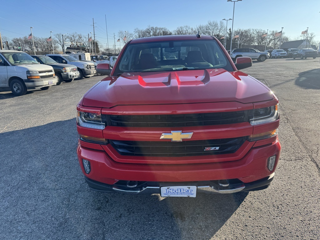 Used 2018 Chevrolet Silverado 1500 LT Z71 with VIN 3GCUKREC9JG573155 for sale in Kansas City