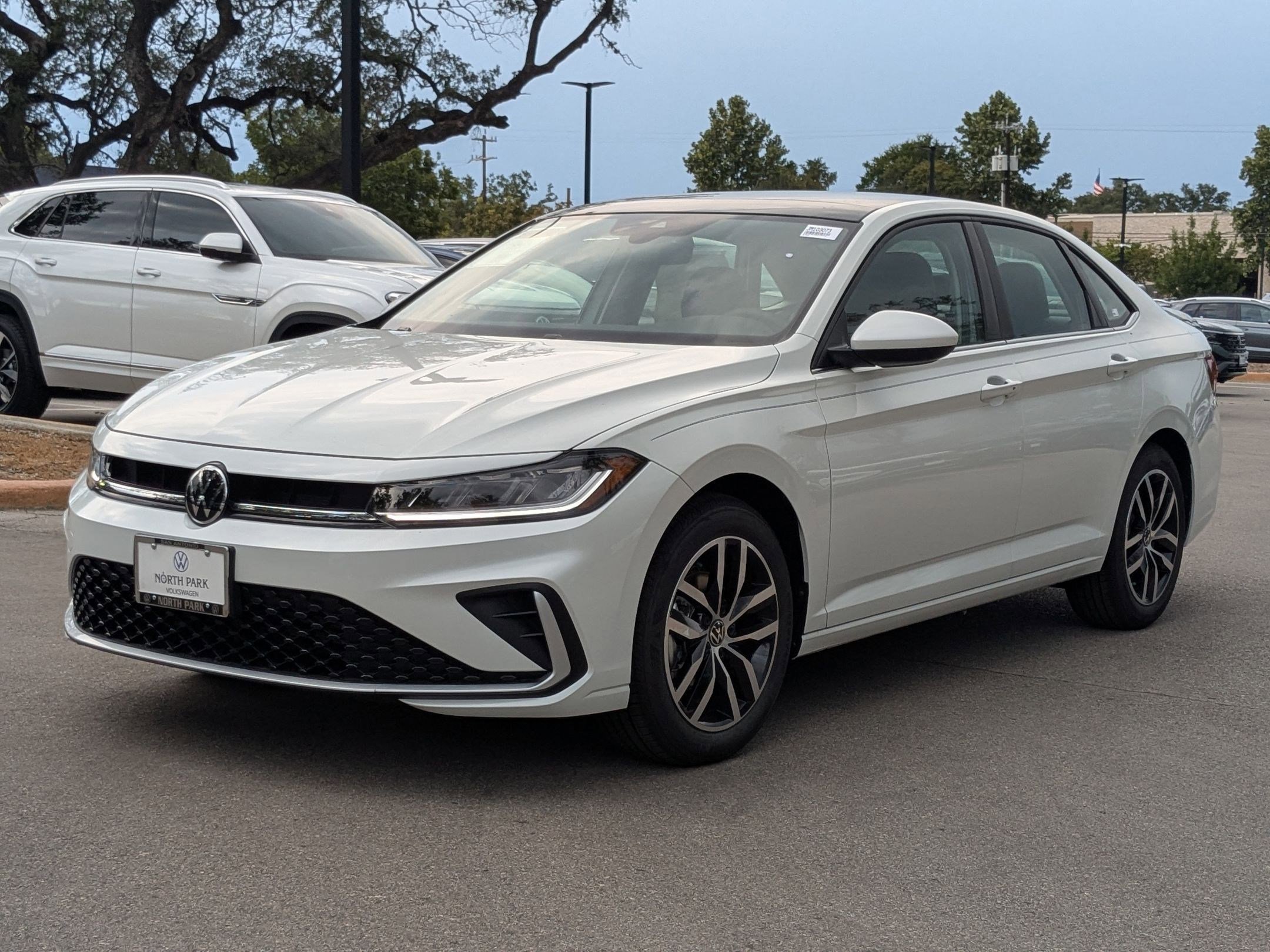 2025 Volkswagen Jetta SE photo 4