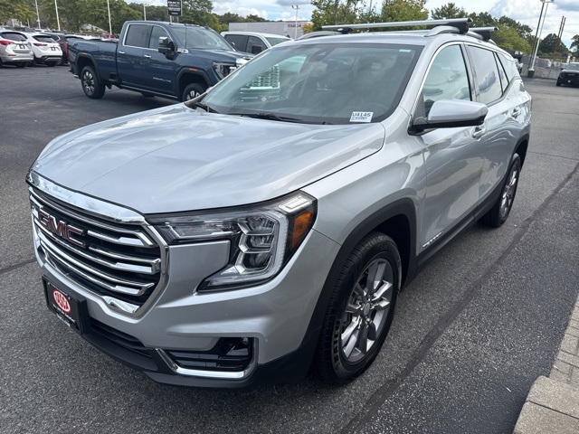 2022 Gmc Terrain SLT photo 2