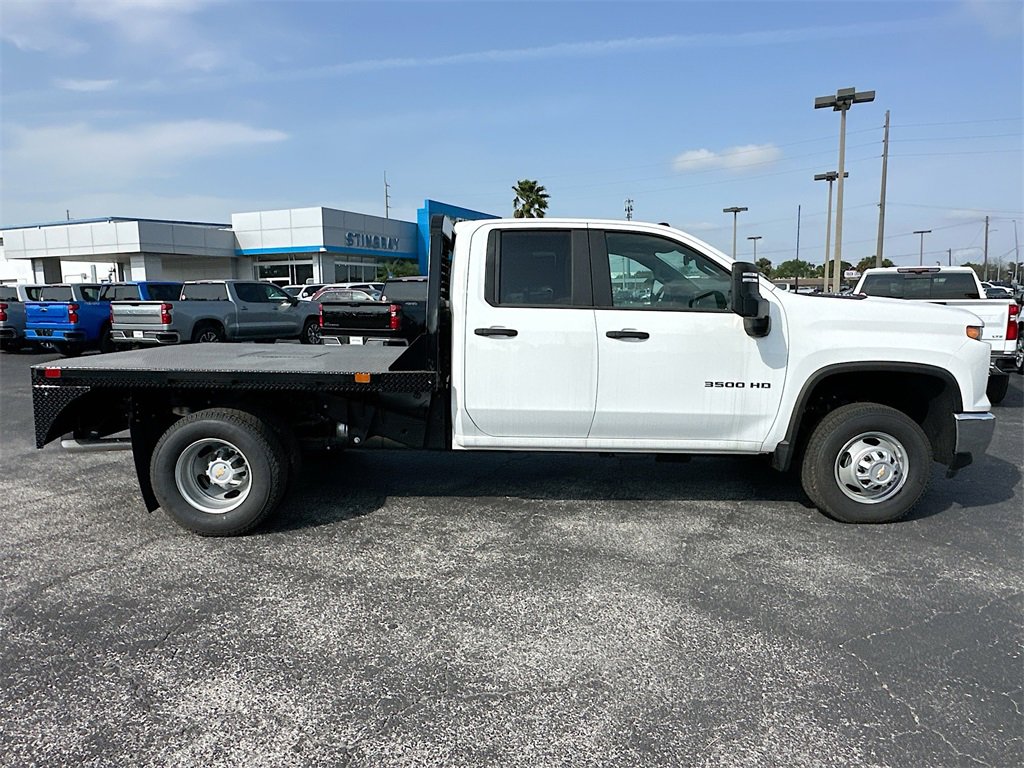 2024 Chevrolet Silverado 3500HD photo 3
