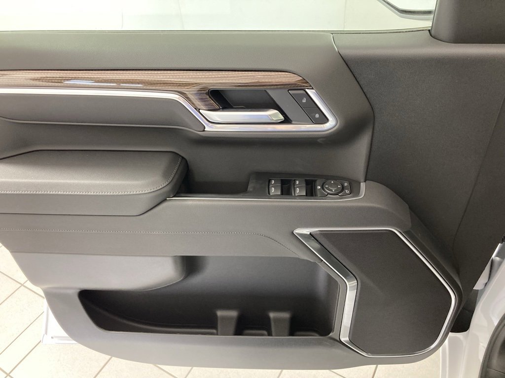 2026 Chevrolet Silverado 1500 LT photo 11