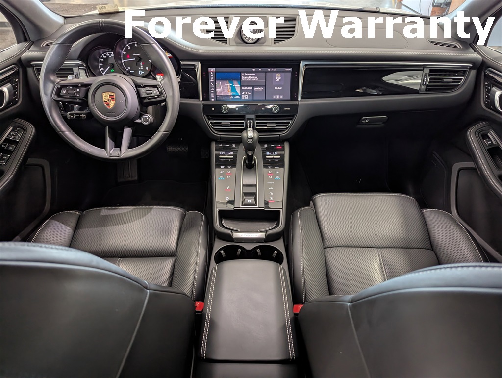 2024 Porsche Macan T photo 14