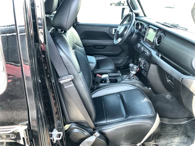 2020 Jeep Wrangler Unlimited Sahara photo 13